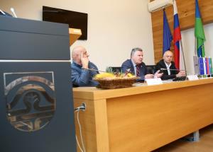 PODPIS POGODBE - prometna ureditev pri OŠ Cerknica 04  FOTO LJUBO VUKELIČ